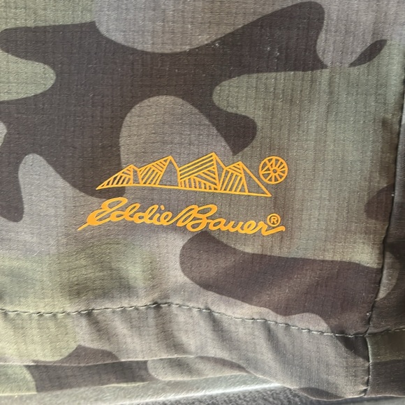 Eddie Bauer boys XL, swim trunks, good condition, no holes, no stains - Picture 3 of 4